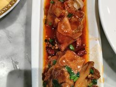 -渝信川菜 · 川味家常菜(财富购物中心店)
