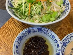炸酱面-六爷门框百年卤煮