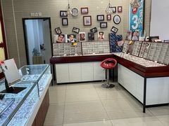 -吴良材眼镜(北中路店)