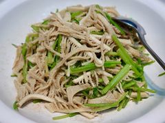 芫爆百叶-鹊华居·地道鲁菜·海鲜·融合味(大明湖店)