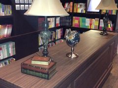 -钟书阁(松江泰晤士小镇店)