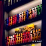 没有辣子鸡和小龙虾，不是好酒吧