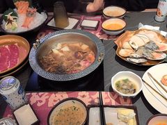 -牛YO寿喜烧·铁板烧和牛火锅自助(市府恒隆店)
