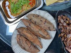 地瓜-大公鸡土窑坑烤(宝雍阁·金色欧城店)
