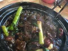 红烧羊肉煲-南翔饭店
