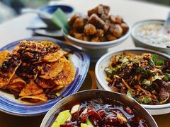 -包整·丝娃娃(一览甲秀楼风景店)