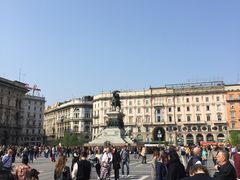 -文艺复兴百货(米兰大教堂广场店)