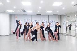 -深舞形体民族舞蹈工作室