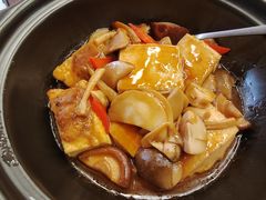 鲜菌酿豆腐煲-潮福城大酒楼·潮粤菜·港式点心(阳光城店)