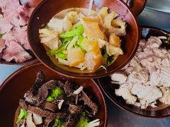 -牛四娃跷脚牛肉·非物质文化遗产传承名店(峨眉山店)