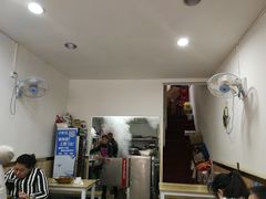 -川魂帽牌货冒菜(月东街店)