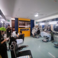 大厅-DL BARBERSHOP男士理发店