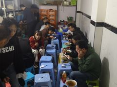 等位区-小狗面馆(复兴店)