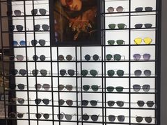 -回瑞眼镜·蔡司·依视路官方授权店(广益路万达店)