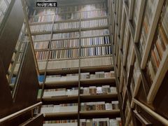 -钟书阁(群光广场店)