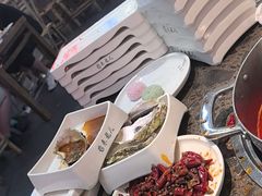 -来龍儿鲜切牛肉自助老火锅