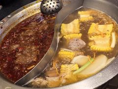 -沸炉重庆老火锅(军事博物馆店)