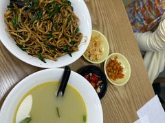 -三百碗宝应长鱼面(板仓街店)