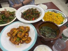 -湖南人家湘菜馆(镇江路店)
