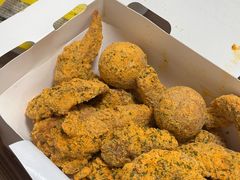 -BHC炸鸡(明洞总店)