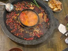 -黄潇洒老火锅(九眼桥宏济巷店)