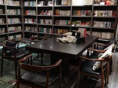 -钟书阁(松江泰晤士小镇店)