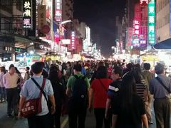 -六合夜市