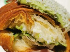 斑斓椰汁糯米可颂-PAOPAO Bakery&Café(港汇店)