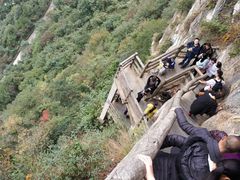 陡峭栈道-九皇山景区