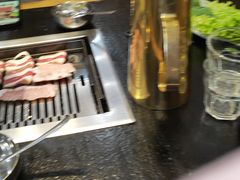 -臻牛烤肉