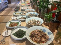 -大中华希尔顿酒店-念自助餐·嗨啤·小龙虾