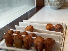 -VERIE BAKEHOUSE