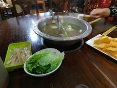 -乡土黄·鲜牛肉火锅·小龙虾(兴业街店)