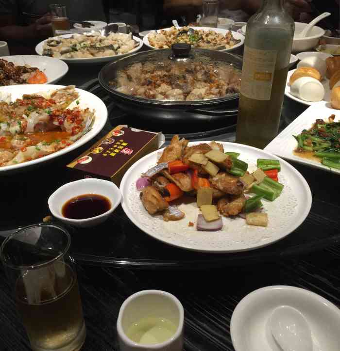 选择,他们家就应该是附近比较上的了台面,性价比也比较好的一间餐厅了