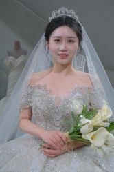 -艾米丽婚纱礼服