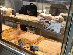 面包甜点陈列柜-清真全盛斋传统糕点(许士庙店)