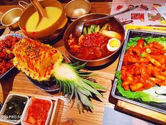 菠萝沙拉-冰川冷面·延边菜·炭烤串(观前店)