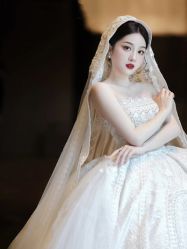 点击看大图 -Renee芮亦婚纱