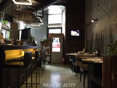 -HIHE Bistro·Oyster Bar(华熙live店)