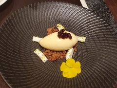 白芦笋冰淇淋拼黑醋圆子-杭州西子湖四季酒店·金沙厅