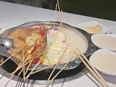 -佰人王串串香火锅(洋珠巷店)