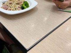 -佰搭果·广式茶餐厅(西华路店)