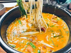 -银米·云南传统过桥米线(双廊黑金冠店)