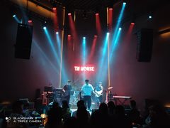 -TZ House音乐现场(来福士中心店)