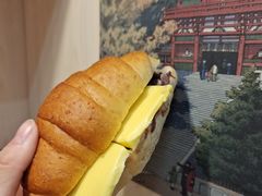 黄油红豆包-红星前进面包牛奶公司(五道口购物中心店)