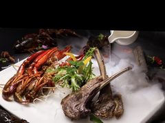 香扒小龙虾配法式羊排-湖景知味西餐厅•自助餐• 轻食(南京金茂威斯汀大酒店)