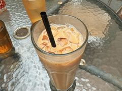 台式冻奶茶-茶米人花园餐厅