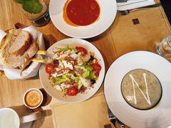 能量牛油果鸡肉藜麦沙拉-乔泰勒JOETYLER西餐厅(曲江店)