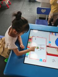 -动力星球家庭亲子游乐中心