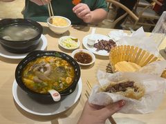 -闫家驴肉老店(华电一校店)